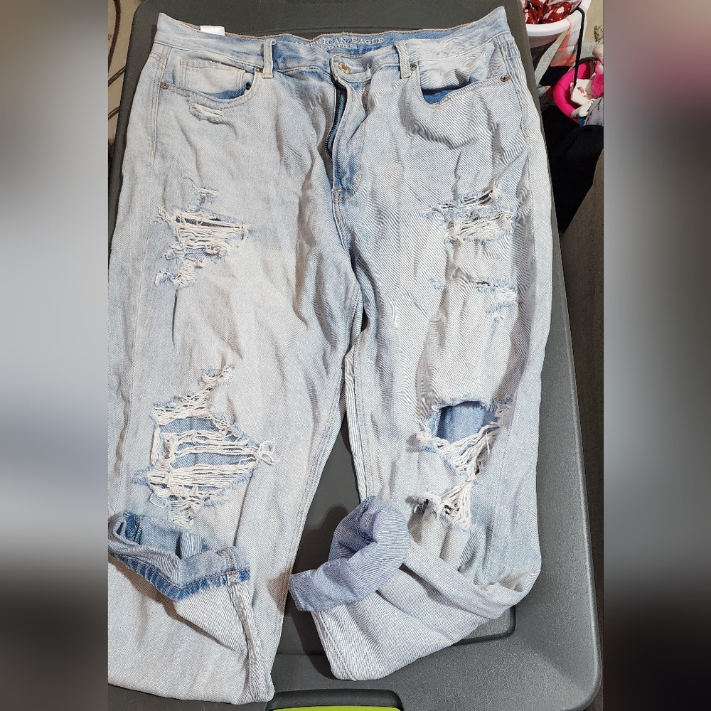American Eagle Outfitters Light Wash Distressed Boyfriend Jeans